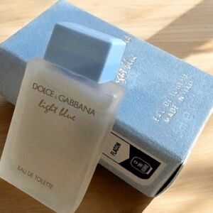 🌟Dolce & Gabbana Light Blue Dabber